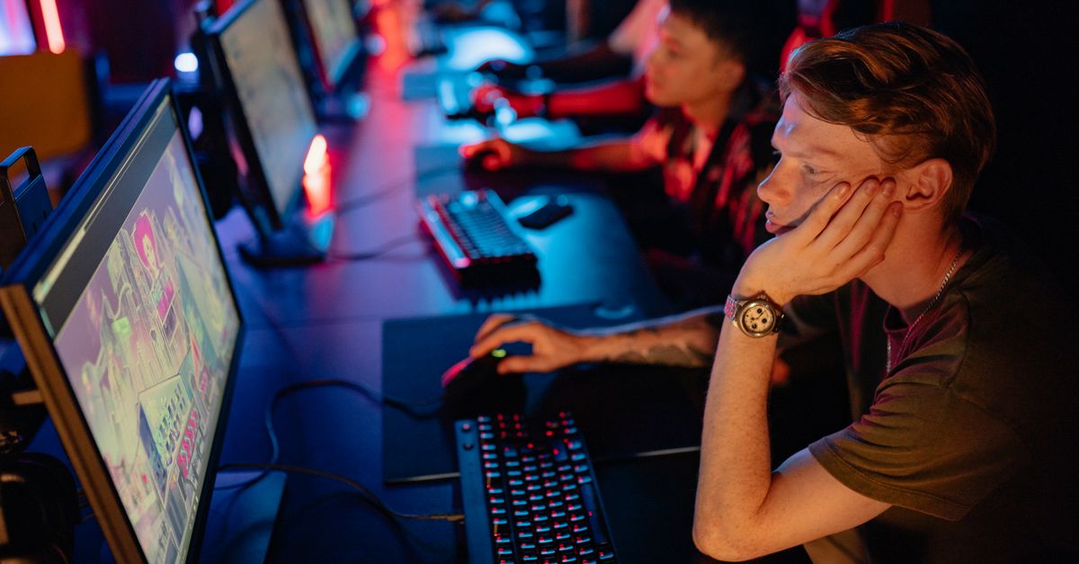 H2: Memahami Istilah Roster dan Leak di RLCS MENA